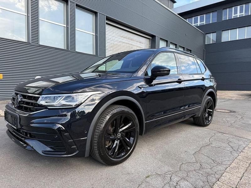 Schwarz Gebraucht 2022 VW Tiguan Allspace R-line SUV | 37.900 € (Teuer) - Bild 1/4