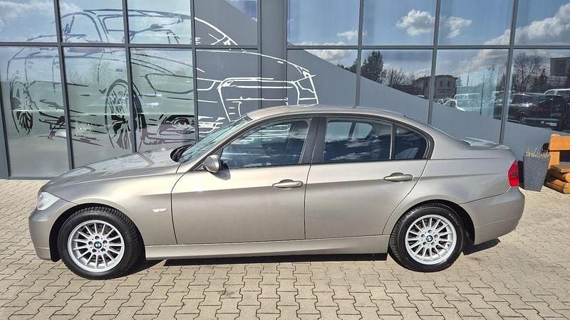 Gebraucht BMW 320 Advantage 150 PS (110 kW) 2007 Andere Limousine
