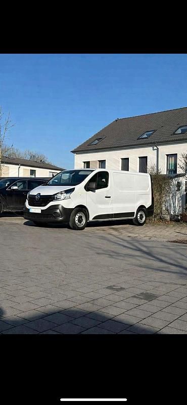 Gebraucht Renault Trafic 121 PS (88 kW) 2019 Weiß Van / Kleinbus