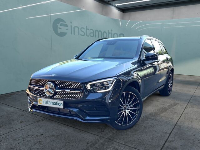 Grau Gebraucht 2022 Mercedes GLC220 AMG line SUV | 70.180 € - Bild 1/2
