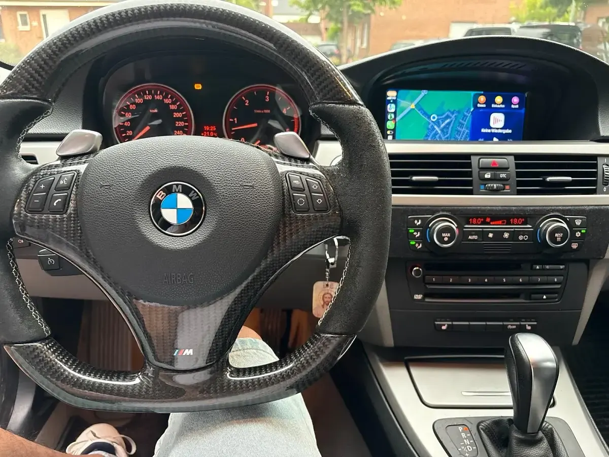 Gebraucht BMW 330 231 PS (169 kW) 2007 Grau Kombi
