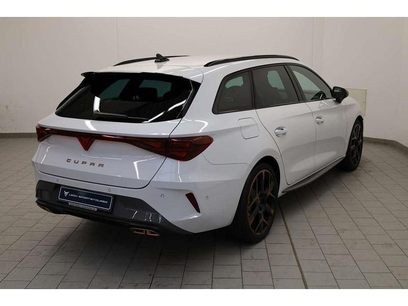 Gebraucht Cupra Leon VZ 272 PS (200 kW) 2025 Glacial white metallic Kombi