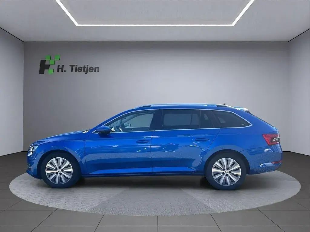 Gebraucht Skoda Superb 190 PS (139 kW) 2021 Blau Limousine