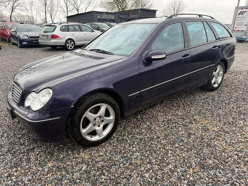 Gebraucht Mercedes C200 163 PS (119 kW) 2003 Blau Kombi