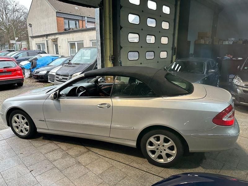 Gebraucht Mercedes CLK200 163 PS (119 kW) 2004 Silber Cabrio