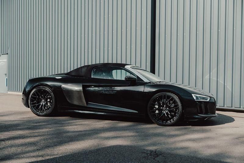 Gebraucht Audi R8 Spyder Performance 540 PS (397 kW) 2017 Mythosschwarz metallic Cabrio