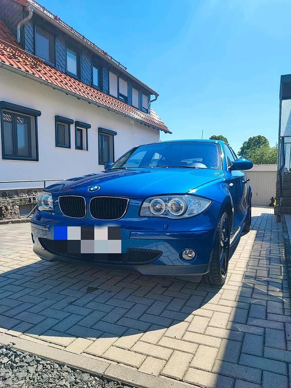 Blau Gebraucht 2005 BMW 118 Kleinwagen | 5.700 € (Teuer) - Bild 1/4