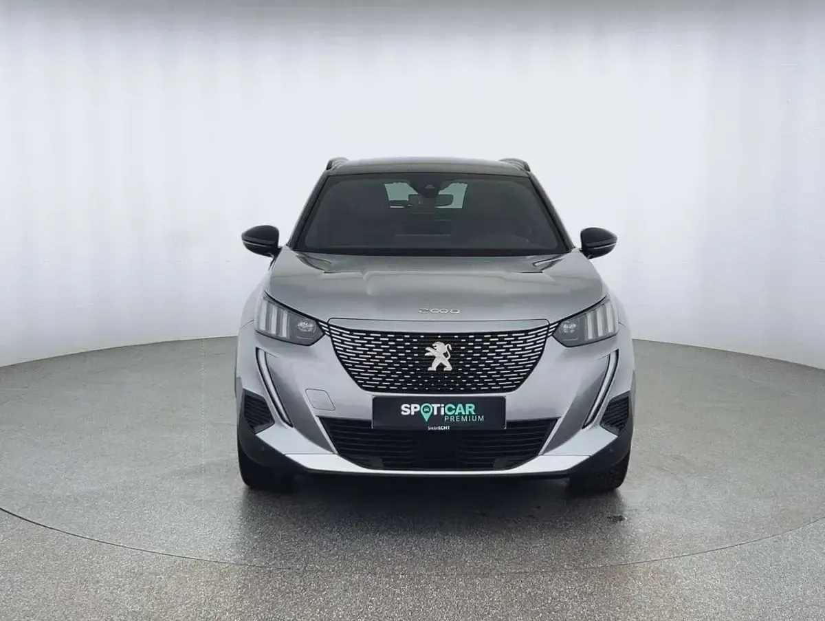 Gebraucht Peugeot e-2008 GT 100 kW (136 PS) 2023 Grau SUV