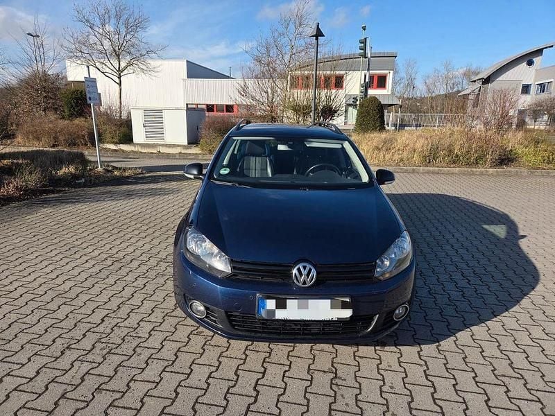 Gebraucht VW Golf VII Match 105 PS (77 kW) 2012 Blau Kombi