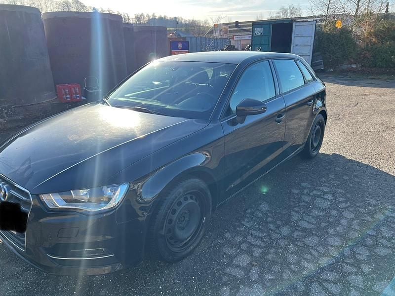 Gebraucht Audi A3 Sportback 105 PS (77 kW) 2013 Schwarz Kleinwagen