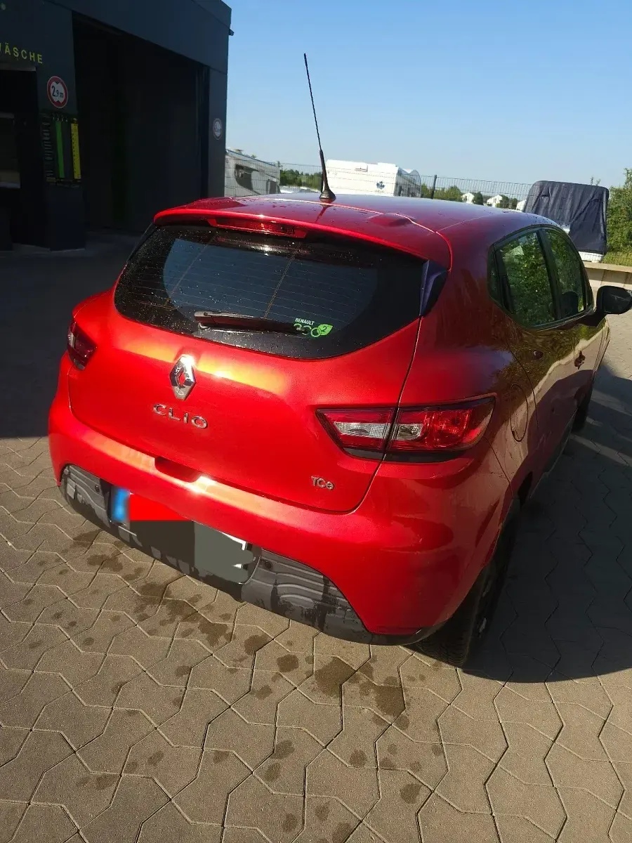Gebraucht Renault Clio IV LIMITED 90 PS (66 kW) 2015 Rot Limousine