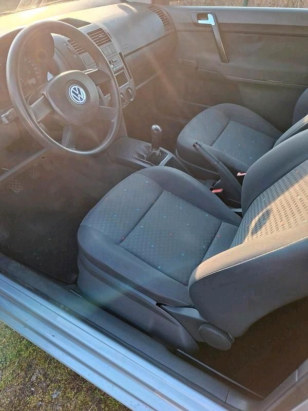 Gebraucht VW Polo 64 PS (47 kW) 2002 Silber Kleinwagen