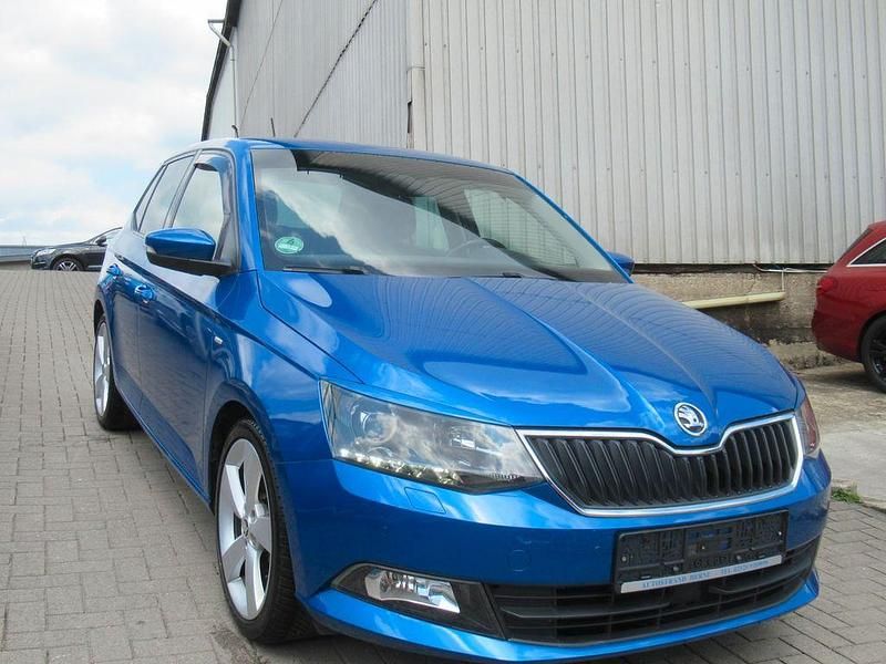 Blau Gebraucht 2018 Skoda Fabia Clever Kleinwagen | 9.990 € (Superpreis) - Bild 1/4