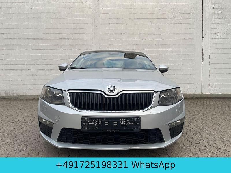 Silber Gebraucht 2015 Skoda Octavia RS Limousine | 9.900 € (Teuer) - Bild 1/4