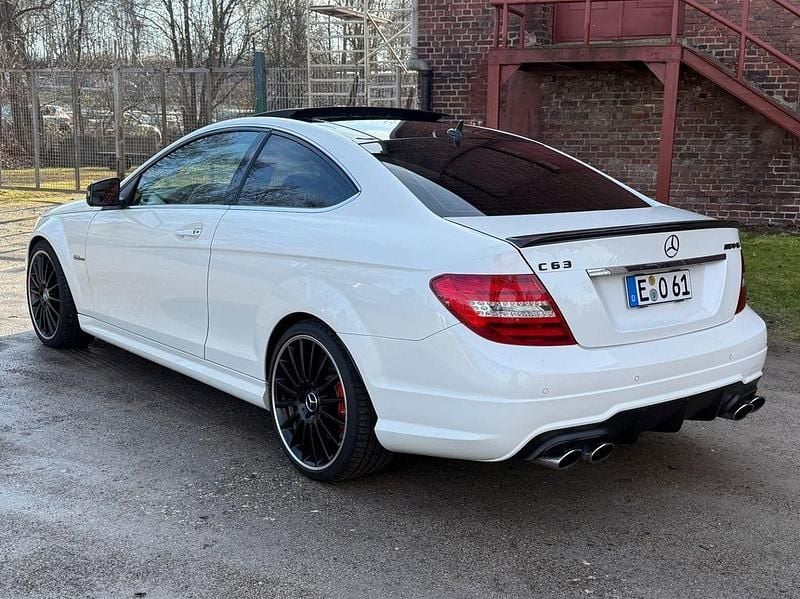 Gebraucht Mercedes C63 AMG AMG 487 PS (358 kW) 2011 Weiß Coupé
