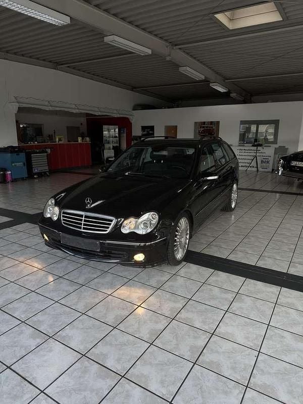 Schwarz Gebraucht 2007 Mercedes C280 Avantgarde Kombi | 4.299 € (Superpreis) - Bild 1/4
