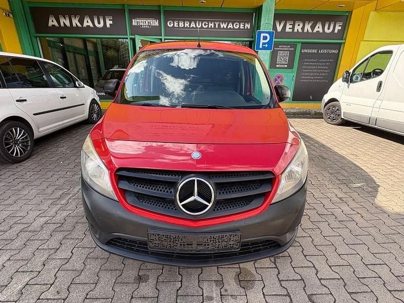 Rot Gebraucht 2013 Mercedes Citan 109 Van / Kleinbus | 4.898 € (Etwas zu teuer) - Bild 1/4