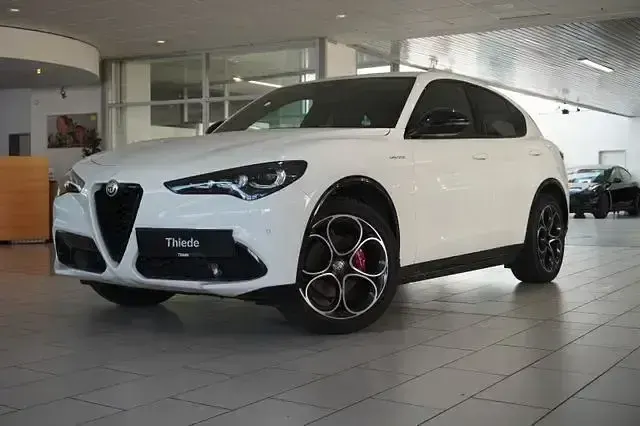 Gebraucht Alfa Romeo Stelvio Veloce 209 PS (153 kW) 2024 Bianco SUV