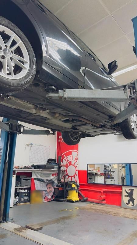 Gebraucht Mercedes C180 156 PS (114 kW) 2009 Schwarz Limousine