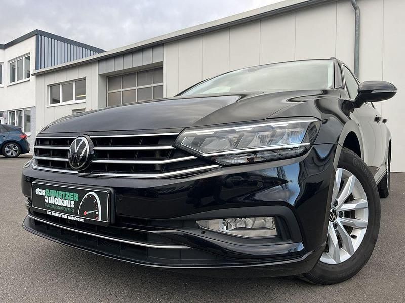 Deep black Gebraucht 2022 VW Passat Business Kombi | 24.860 € (Guter Preis) - Bild 1/4