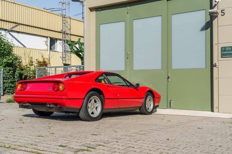 Gebraucht Ferrari 328 271 PS (199 kW) 1985 Rot Coupé