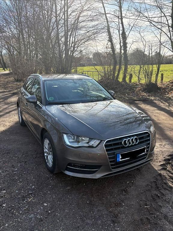 Gebraucht Audi A3 Ambiente 110 PS (80 kW) 2015 Grau Limousine