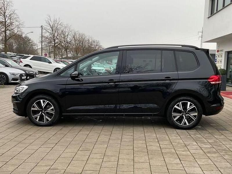 Gebraucht VW Touran Comfortline 150 PS (110 kW) 2024 Schwarz Van / Kleinbus