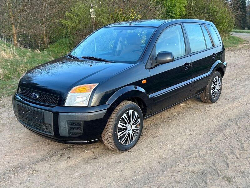 Schwarz Gebraucht 2010 Ford Fusion Style Limousine | 4.490 € (Fairer Preis) - Bild 1/4