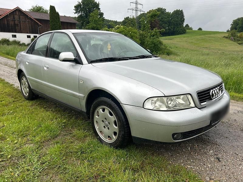 Silber Gebraucht 1999 Audi A4 Limousine | 2.299 € (Fairer Preis) - Bild 1/4