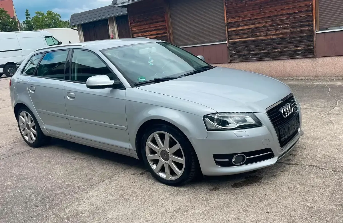 Gebraucht Audi A3 140 PS (102 kW) 2012 Silber Kleinwagen
