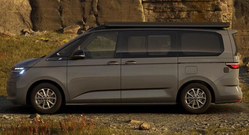 Neu VW California California 150 PS (110 kW) 2026 Pure grey / deep black perleffek Van