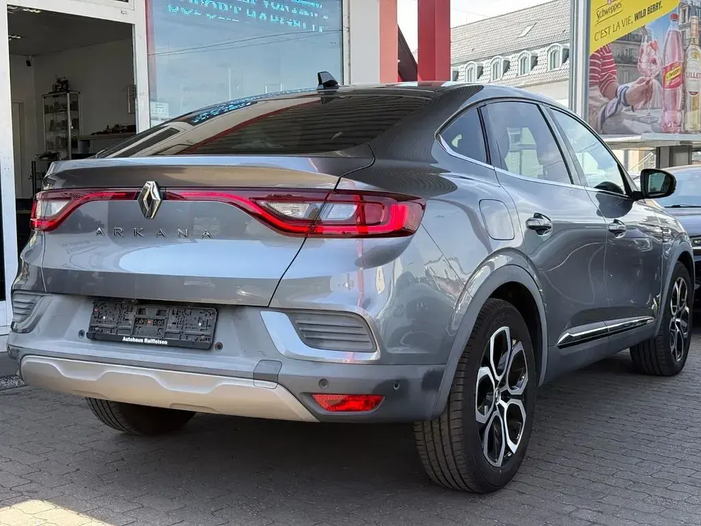 Gebraucht Renault Arkana Intens 140 PS (102 kW) 2022 Grau SUV