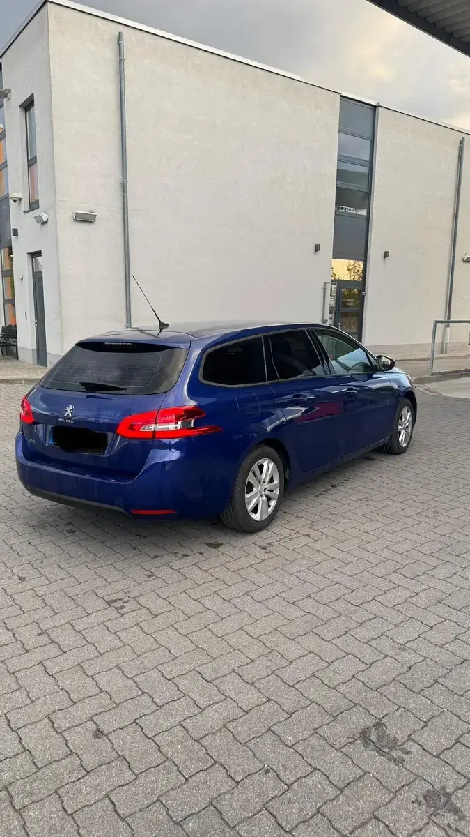 Gebraucht Peugeot 308 131 PS (96 kW) 2019 Blau Kombi