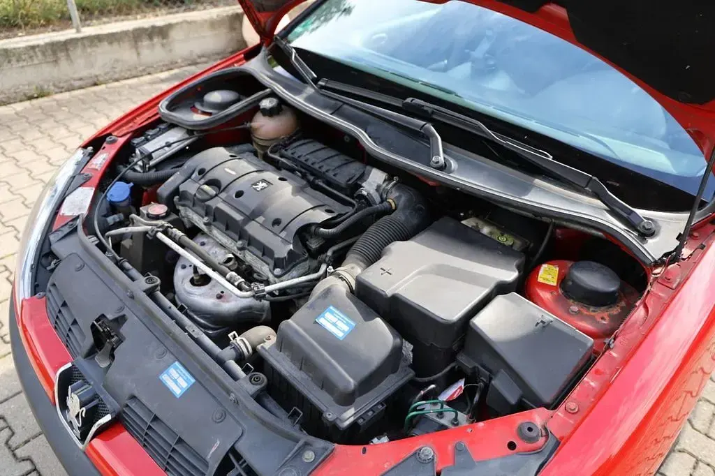 Gebraucht Peugeot 206 Tendance 109 PS (80 kW) 2003 Schwarz Limousine