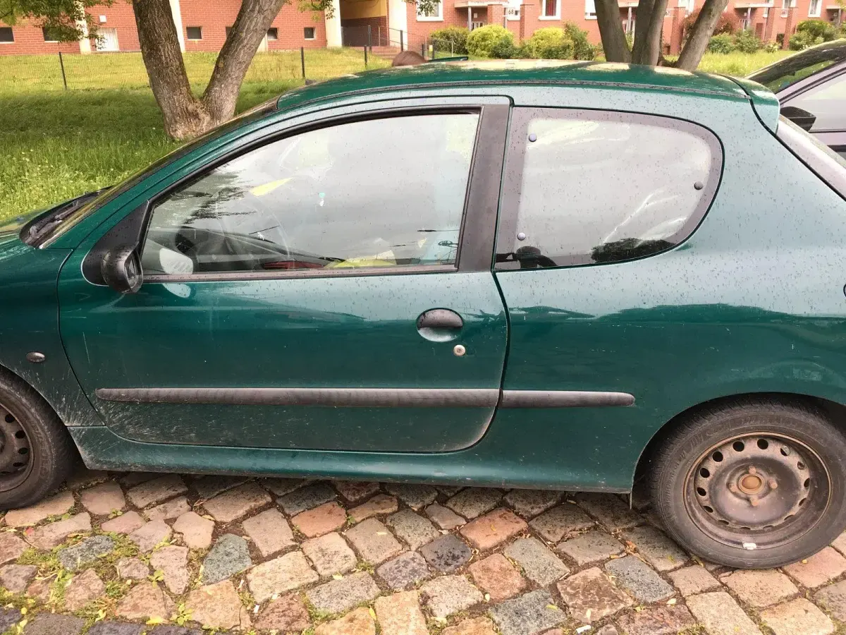 Gebraucht Peugeot 206 75 PS (55 kW) 2000 Kleinwagen