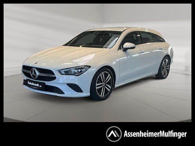 Digitalweiss Gebraucht 2023 Mercedes CLA200 Shooting Brake Kombi | 25.720 € (Guter Preis) - Bild 1/4