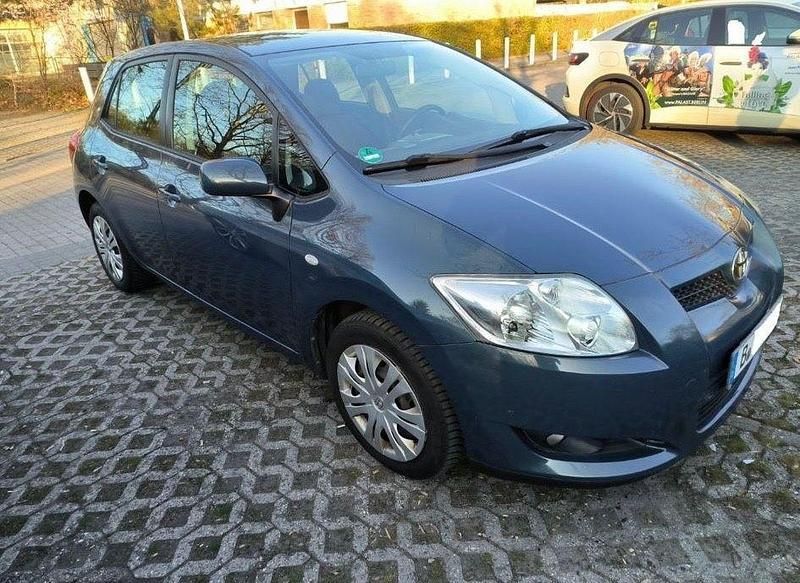 Blau Gebraucht 2007 Toyota Auris Executive Limousine | 5.590 € (Fairer Preis) - Bild 1/4