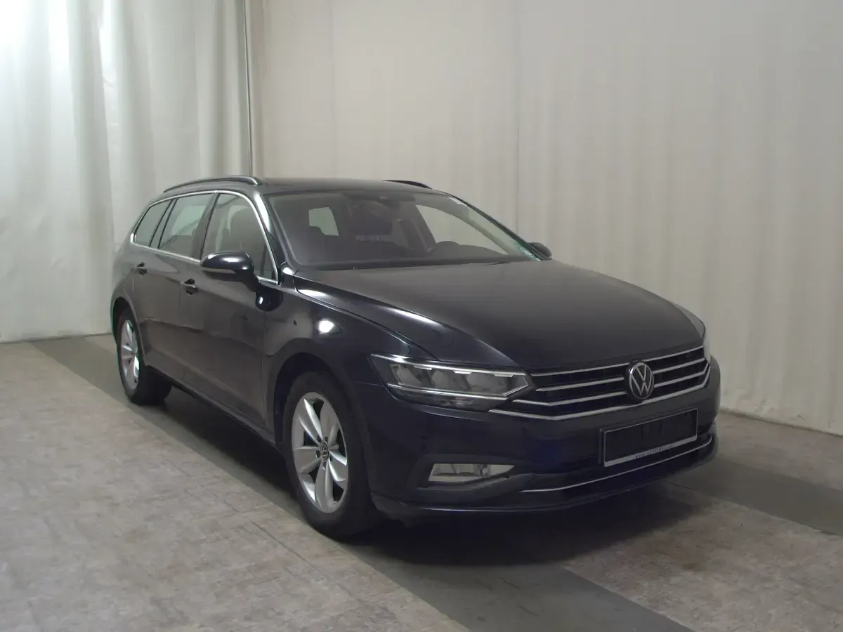 Gebraucht VW Passat Business 200 PS (147 kW) 2022 Schwarz Kombi