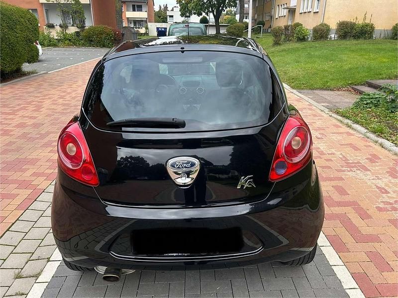 Gebraucht Ford Ka Titanium 69 PS (50 kW) 2012 Schwarz Limousine