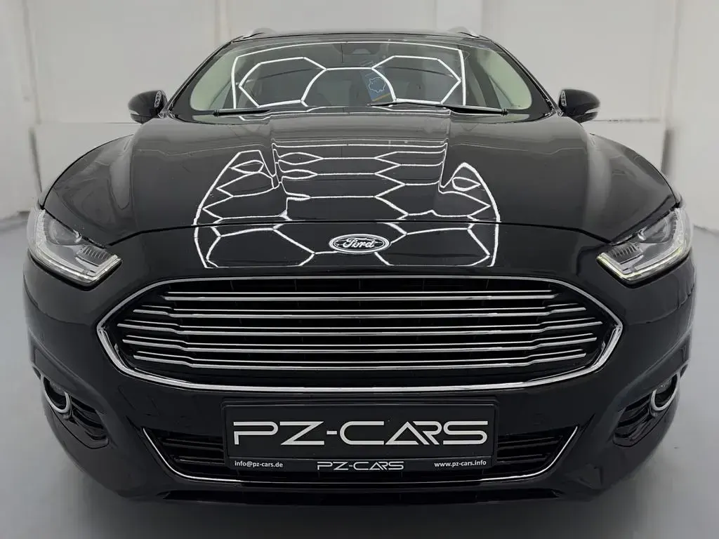 Gebraucht Ford Mondeo 179 PS (131 kW) 2016 Schwarz Limousine