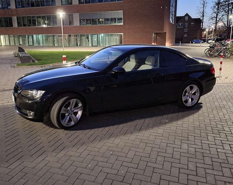 Gebraucht BMW 320 170 PS (125 kW) 2007 Schwarz Coupé