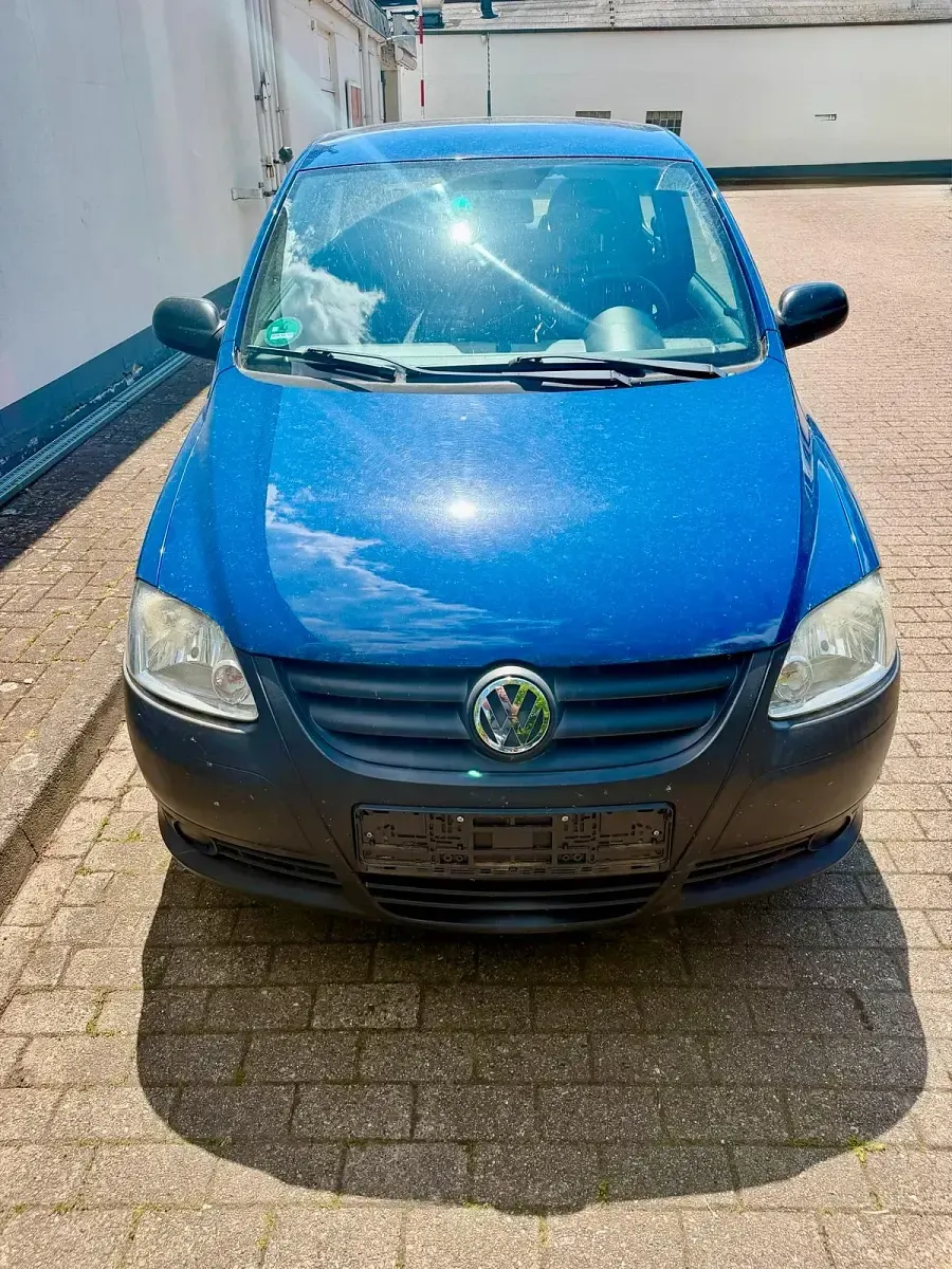 Gebraucht VW Fox 60 PS (44 kW) 2011 Blau Kleinwagen