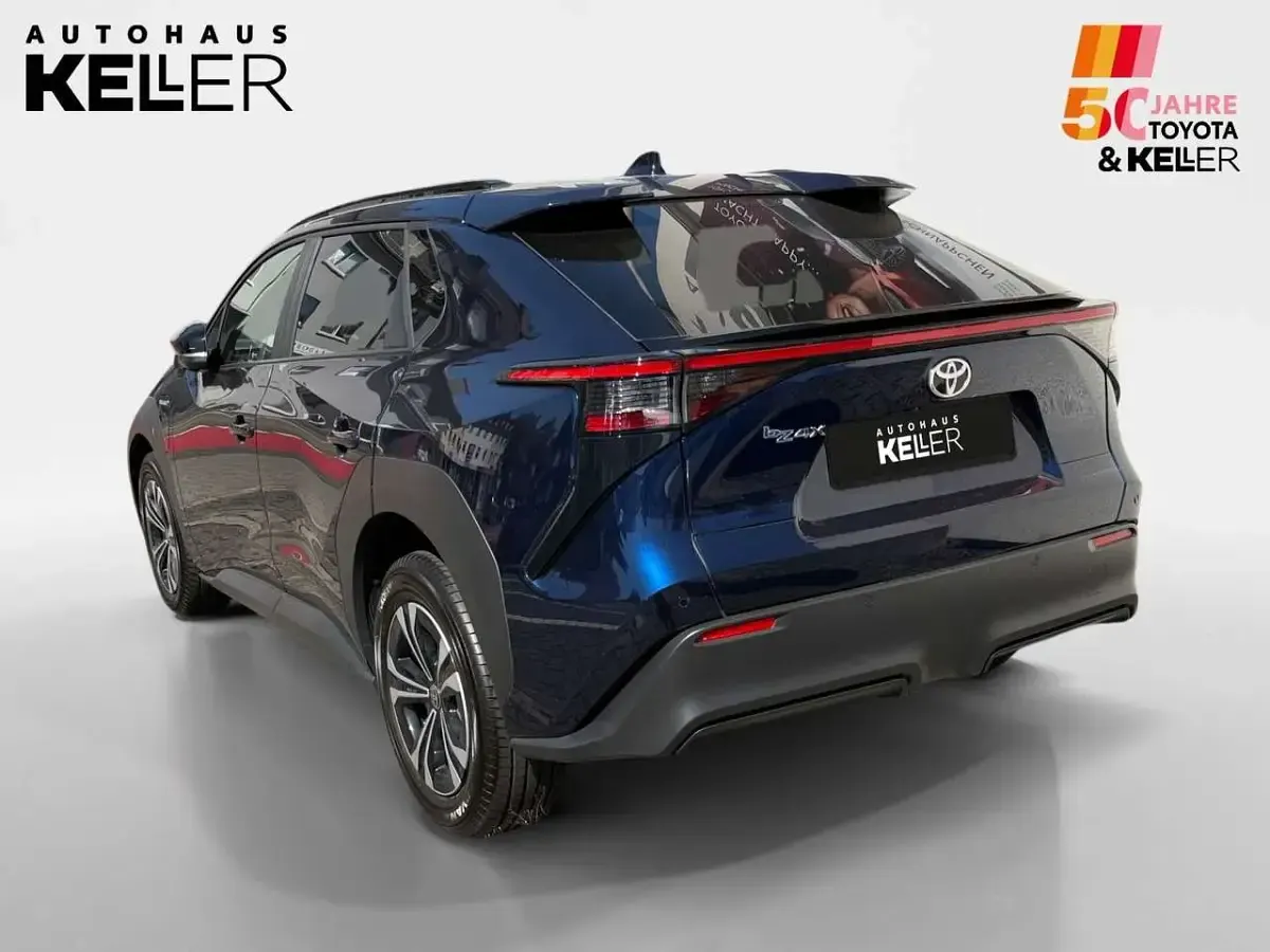 Gebraucht Toyota bZ4X Basis 150 kW (204 PS) 2023 Blau SUV