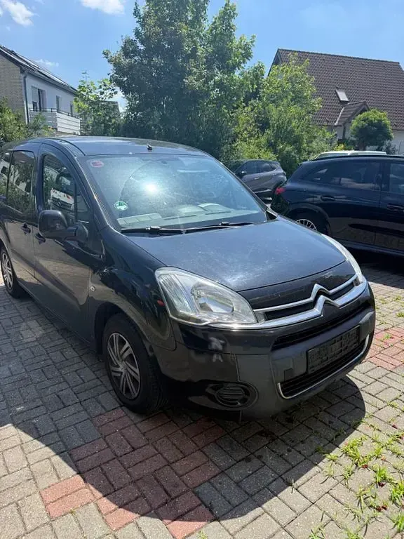 Gebraucht Citroën Berlingo SELECTION 92 PS (67 kW) 2013 Schwarz Van / Kleinbus