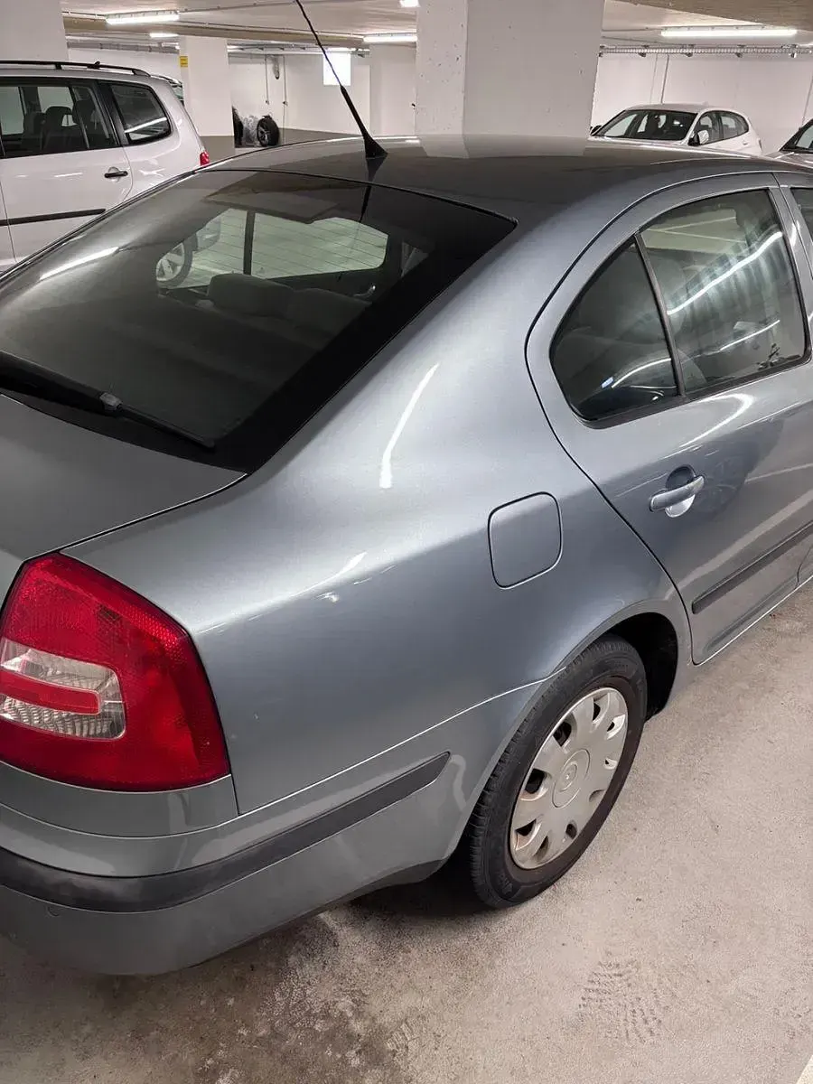 Gebraucht Skoda Octavia Classic 102 PS (75 kW) 2005 Grau Limousine