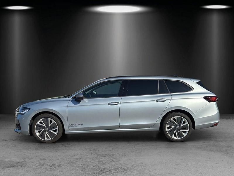 Gebraucht Skoda Superb Selection 150 PS (110 kW) 2024 Aluminiumsilber Kombi