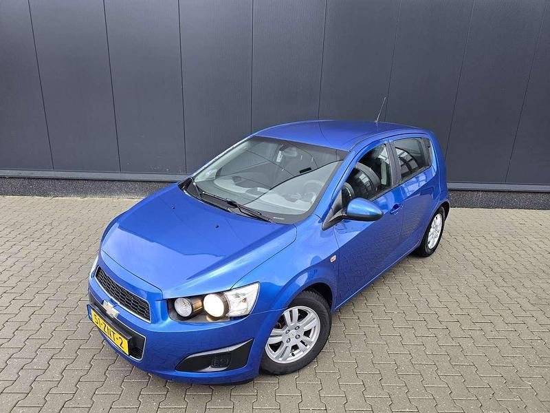 Gebraucht Chevrolet Aveo LT 86 PS (63 kW) 2013 Blau Kleinwagen