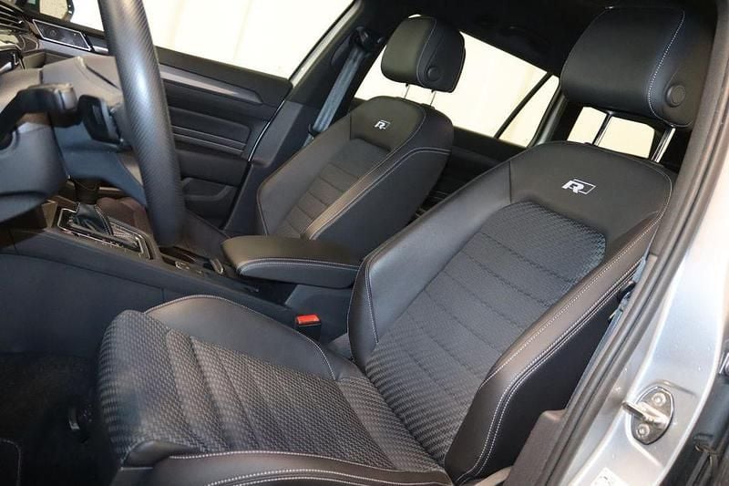 Gebraucht VW Passat R-line 150 PS (110 kW) 2022 Pyritsilber metallic Kombi