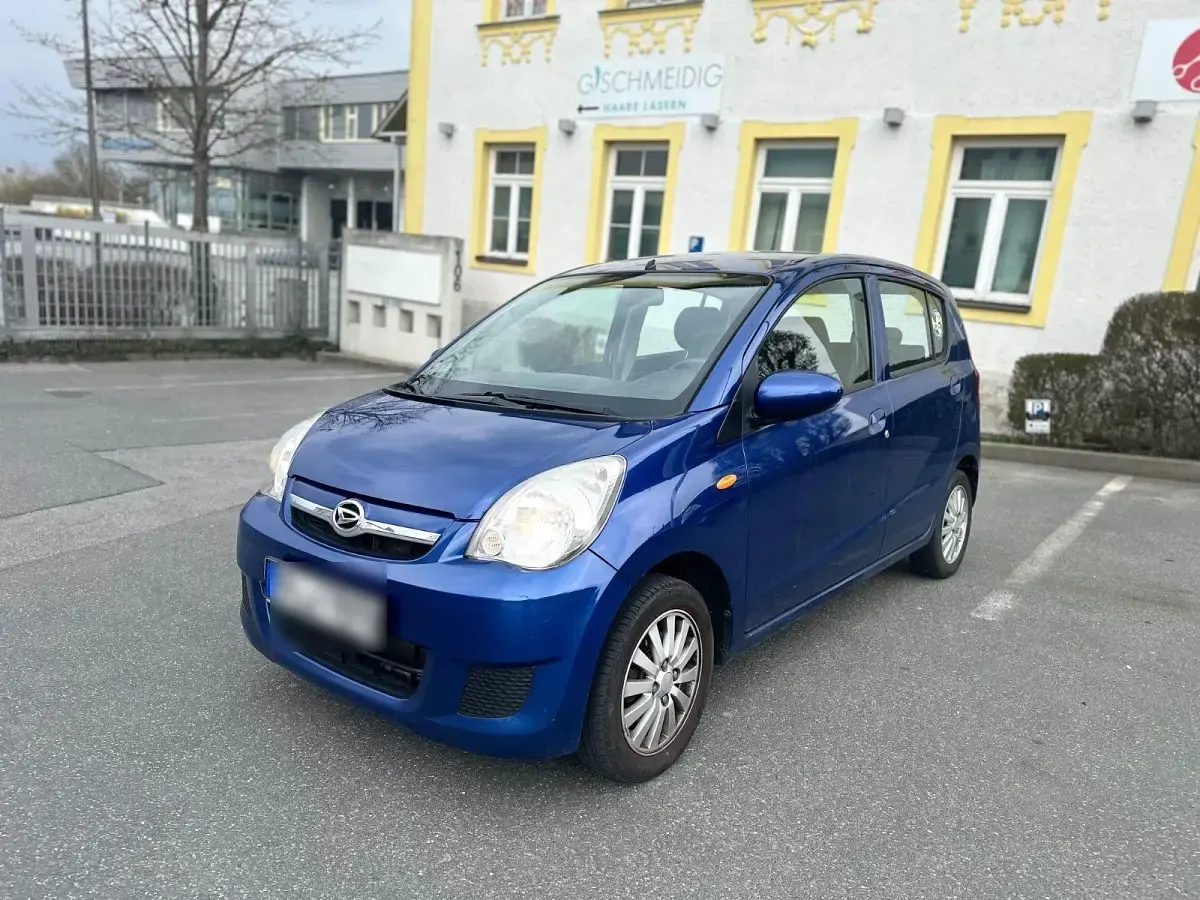 Gebraucht Daihatsu Cuore 69 PS (50 kW) 2008 Blau Kleinwagen