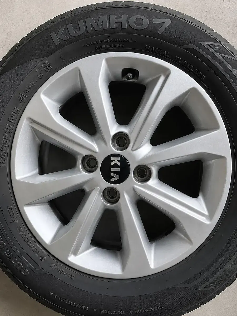 Gebraucht Kia Stonic 84 PS (61 kW) 2019 Weiß SUV